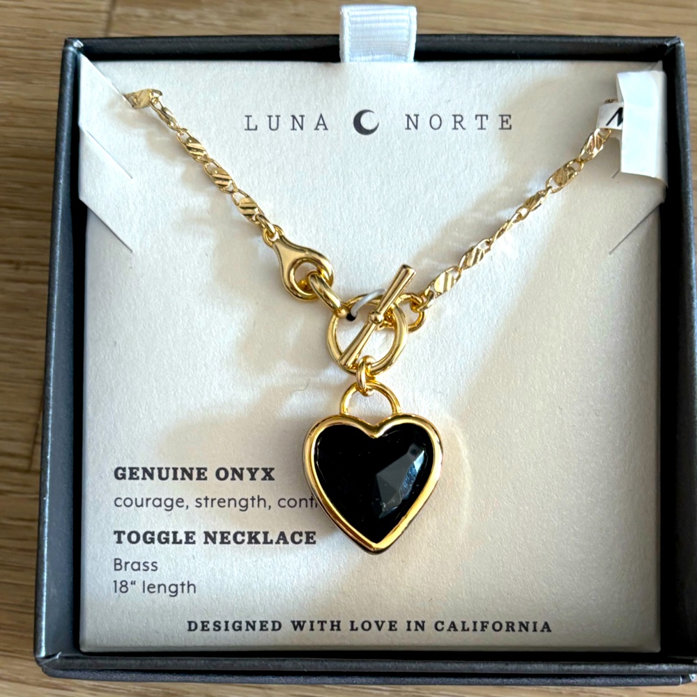 NIB Luna Norte 18” Black and Gold Heart Toggle Necklace